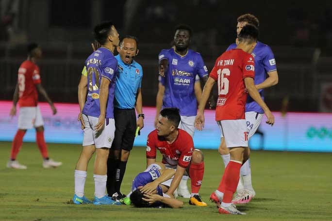 Nghệ sĩ động viên Hùng Dũng sau chấn thương, lên án Hoàng Thịnh