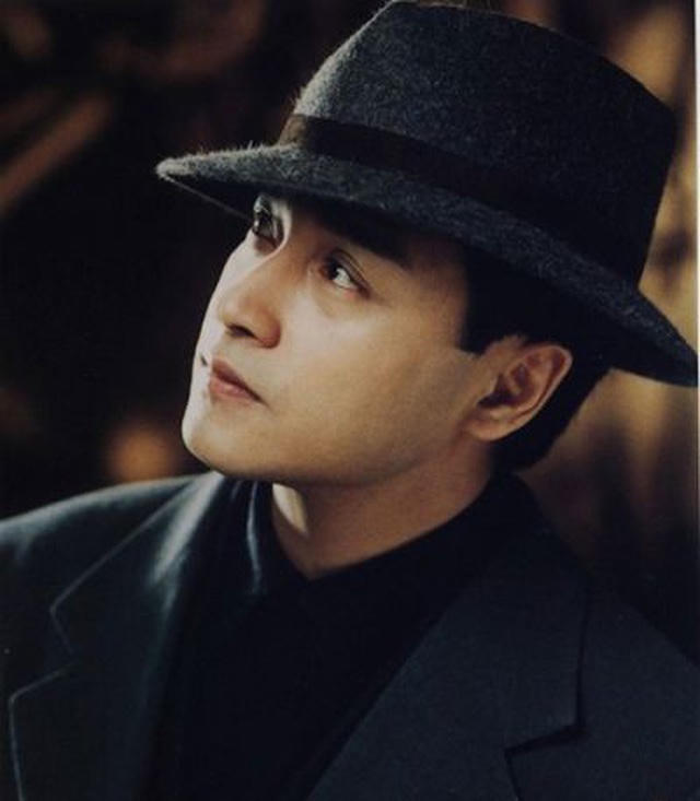 Trương Quốc Vinh: Ngôi sao cô đơn với mối tình đồng tính xót xa - 11