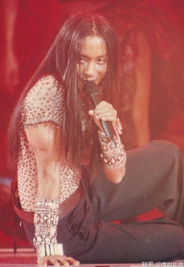 Trương Quốc Vinh: Ngôi sao cô đơn với mối tình đồng tính xót xa - 6