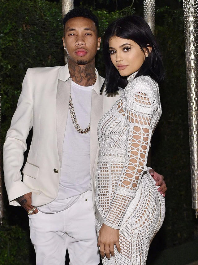 Rapper gốc Việt ra phố cùng bồ mới bốc lửa - 5