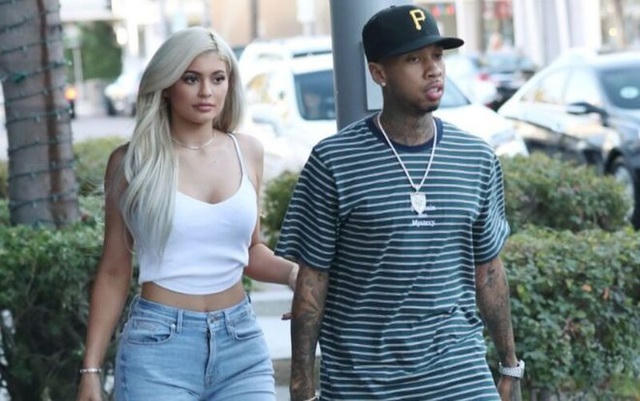 Rapper gốc Việt ra phố cùng bồ mới bốc lửa - 7