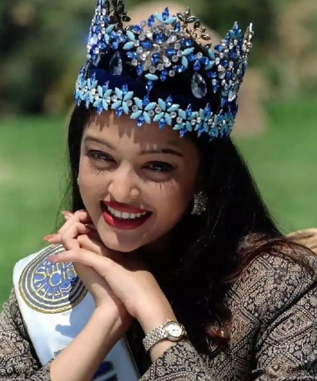 Hoa hậu đẹp nhất mọi thời đại giàu cỡ nào? - 1