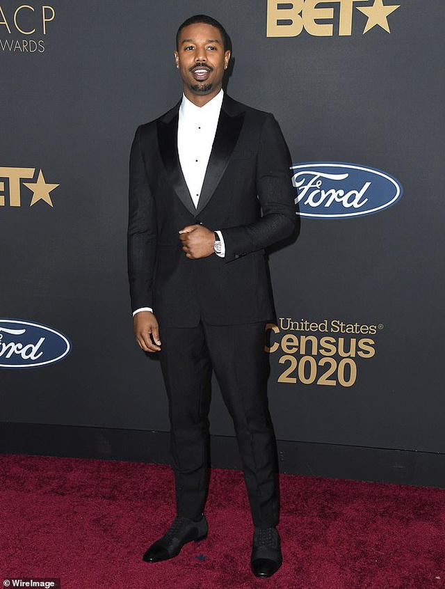 Người đàn ông gợi tình nhất thế giới khoe cơ bắp cuồn cuộn - 8