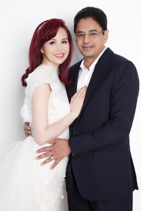 Hoa hậu Diệu Hoa và 2 người đẹp Việt lấy chồng Ấn Độ giờ ra sao? - Ảnh 4. Hoa hậu Diệu Hoa và 2 người đẹp Việt lấy chồng Ấn Độ giờ ra sao? - Ảnh 4.