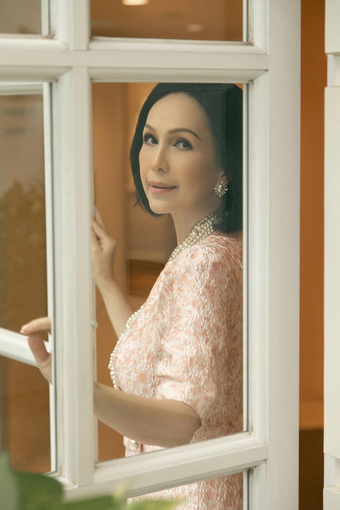 'Nữ hoàng ảnh lịch' Diễm My chia sẻ về chồng đại gia kín tiếng