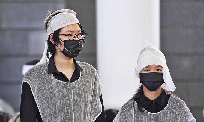 Người thân, bạn bè đưa tiễn hoa hậu Thu Thủy