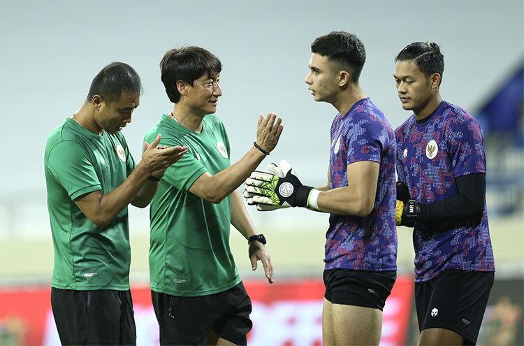 Bóng hồng nắm giữ trái tim thủ môn 'soái ca' của Indonesia