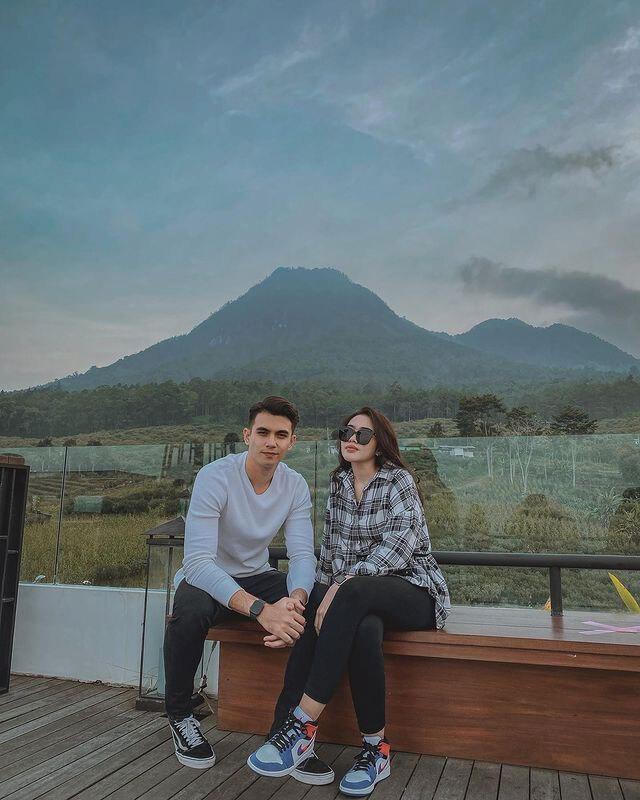 Bóng hồng nắm giữ trái tim thủ môn 'soái ca' của Indonesia