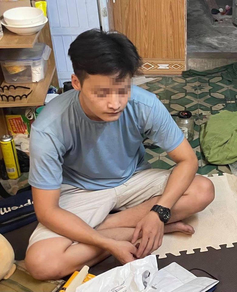 Nam thanh niên Hà Nội trồng cần sa trong nhà để bán