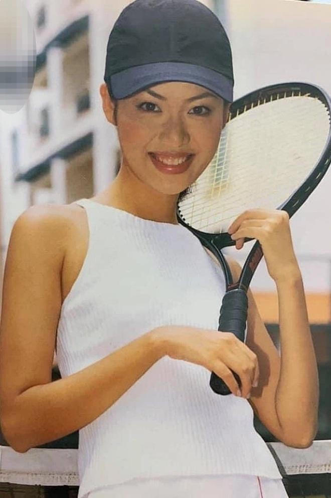 Hé lộ gia thế 'khủng', dòng dõi quyền quý của các Hoa hậu Việt