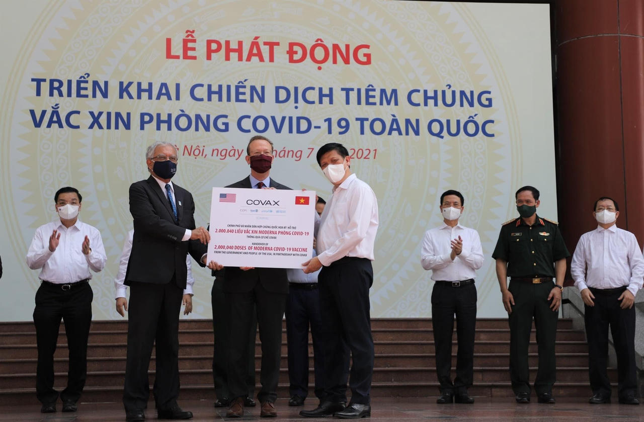 'Mục tiêu của chiến lược vắc xin là tiêm miễn phí hàng năm cho nhân dân để đạt miễn nhiễm cộng đồng'