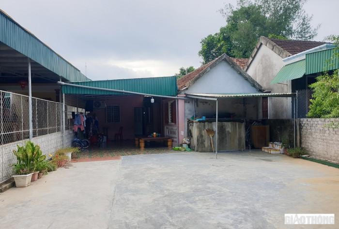 4 mẹ con đạp xe từ Đồng Nai về Nghệ An: Mẹ già ứa nước mắt vừa thương vừa trách con cháu 