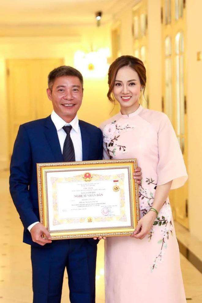 NSND Công Lý bị ngã phải nhập viện