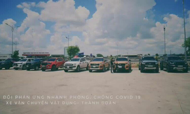 Những giám đốc đi bốc vác