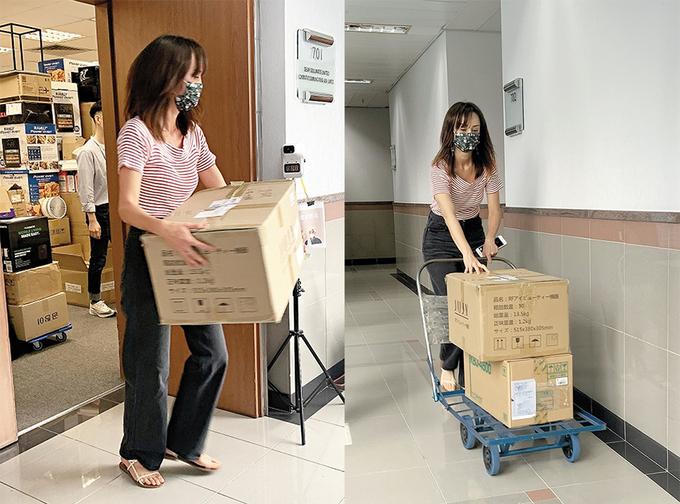 Hoa hậu châu Á bưng bê, bán hàng mưu sinh