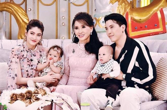 Nhan sắc đáng kinh ngạc của cựu hoa hậu Hoàn vũ đã là U80