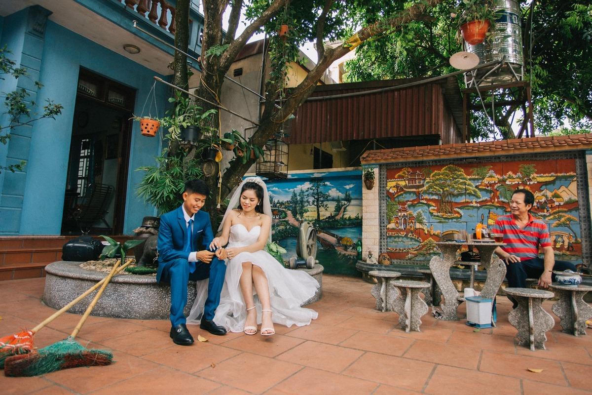 Chủ nhân kênh 'Ẩm thực mẹ làm' chụp ảnh cưới tại nhà