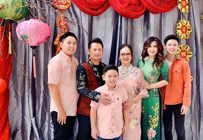 Sao nam Việt chu cấp nuôi con hậu chia tay thế nào?