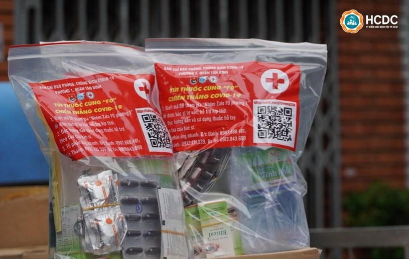 Túi thuốc đặt cửa nhà cùng F0 TP HCM chiến thắng COVID-19
