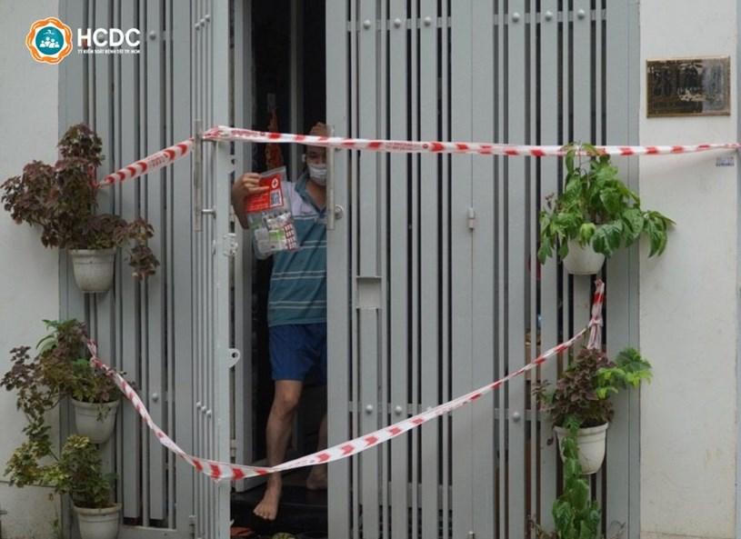 Túi thuốc đặt cửa nhà cùng F0 TP HCM chiến thắng COVID-19