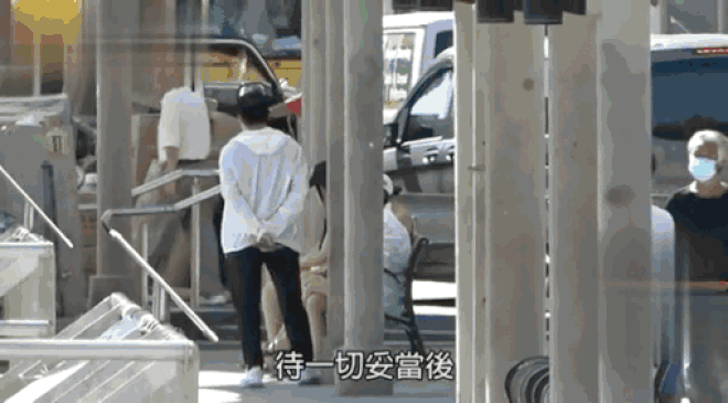 Châu Tinh Trì lên tiếng trước tin đồn hò hẹn người đẹp kém 42 tuổi