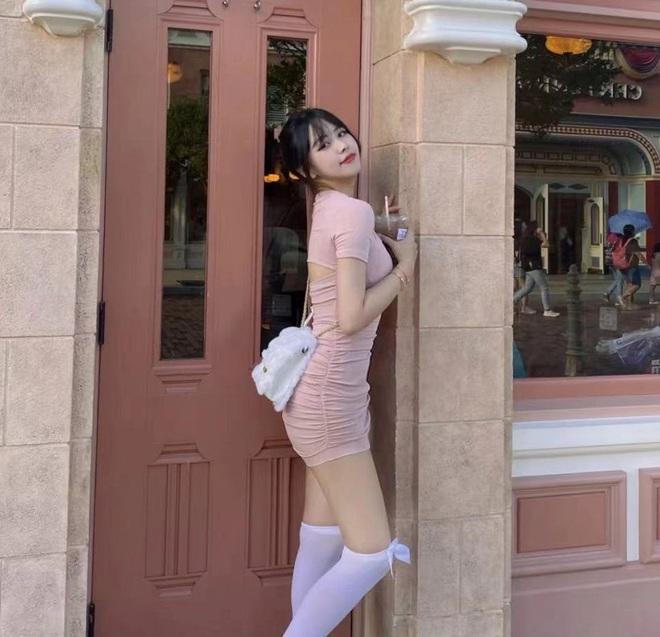 Nhan sắc cô gái kém 40 tuổi hẹn hò 'vua hài' Châu Tinh Trì