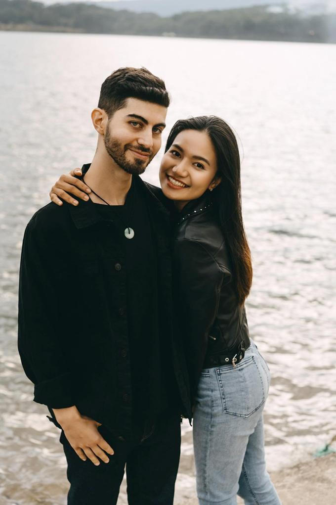 Chàng trai Mỹ vượt 'bão Covid-19' đến TP HCM cầu hôn