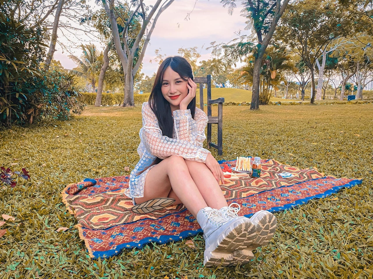 Ngỡ ngàng nhan sắc con gái 25 tuổi của NSND Trần Nhượng