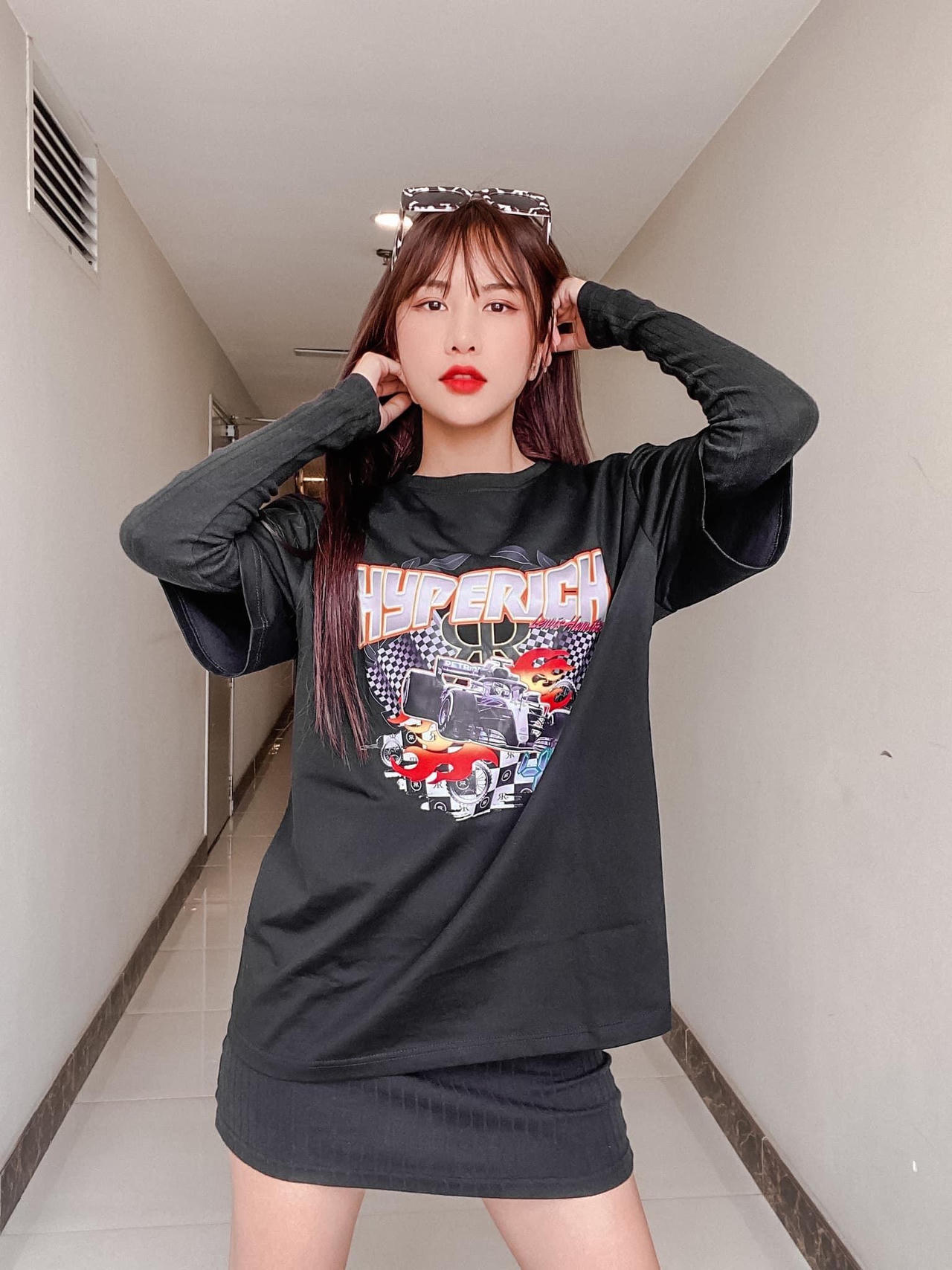 Ngỡ ngàng nhan sắc con gái 25 tuổi của NSND Trần Nhượng