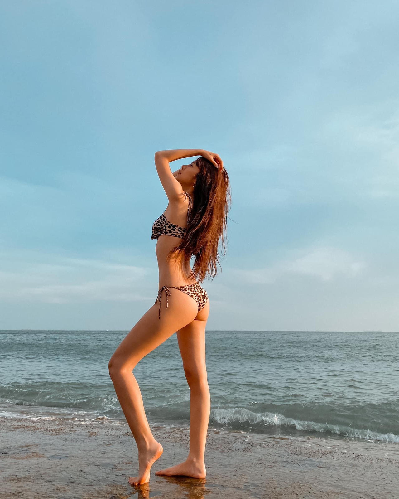 Ngỡ ngàng nhan sắc con gái 25 tuổi của NSND Trần Nhượng