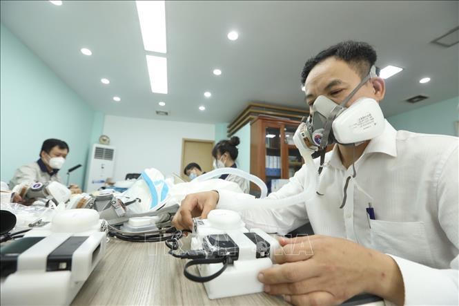 Sáng chế thành công thiết bị bảo hộ, phòng ngừa COVID-19