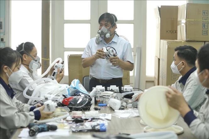 Sáng chế thành công thiết bị bảo hộ, phòng ngừa COVID-19