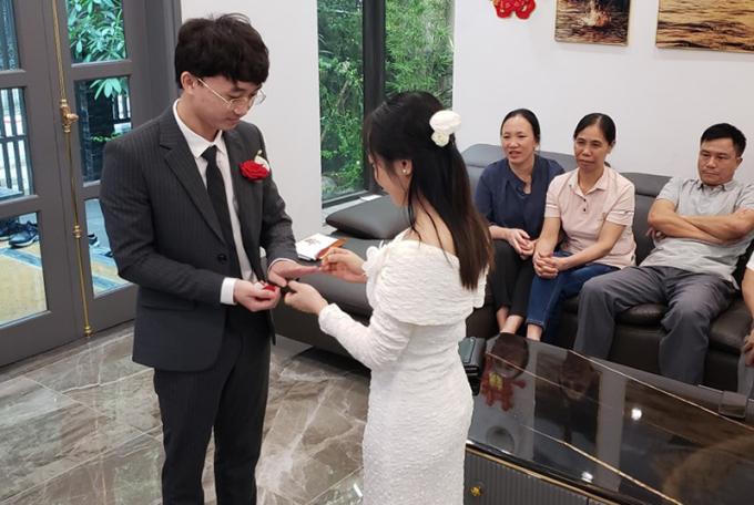 Cưới online giữa Thủ đô ngày giãn cách