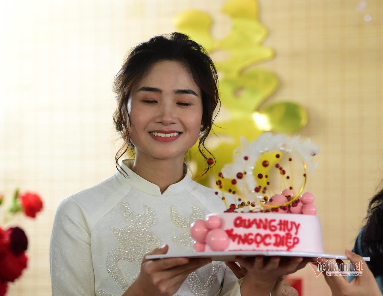 Đám cưới đặc biệt của nữ điều dưỡng trong bệnh viện dã chiến ở TP HCM