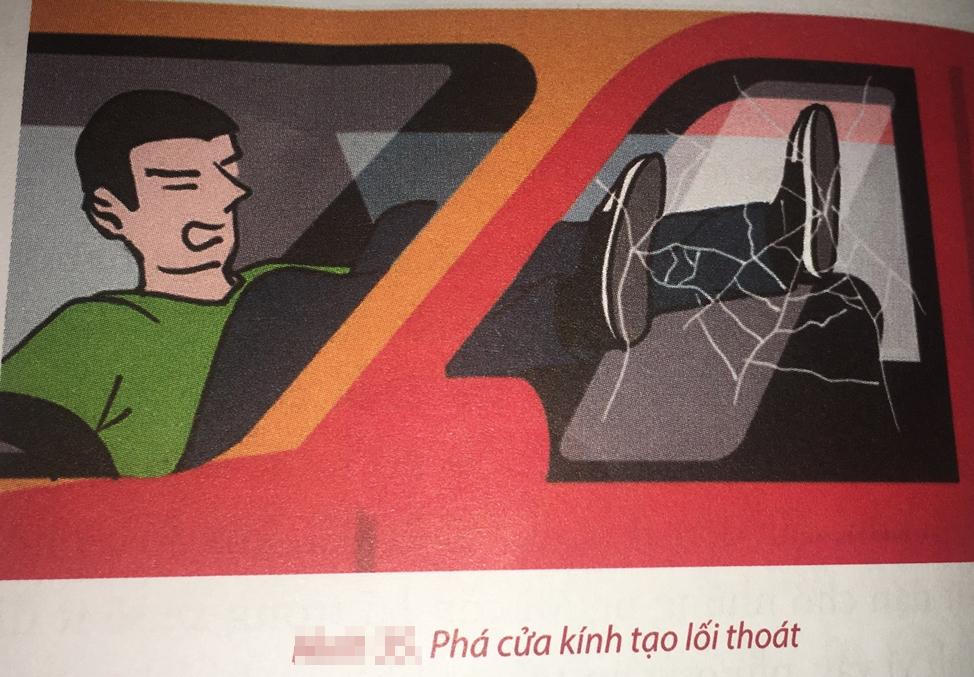 Cách thoát nạn khi ô tô lao xuống sông