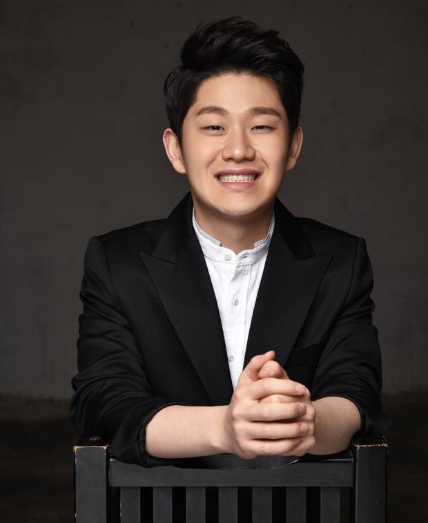 Nam ca sĩ bị tẩy chay vì giả mắc bệnh ung thư