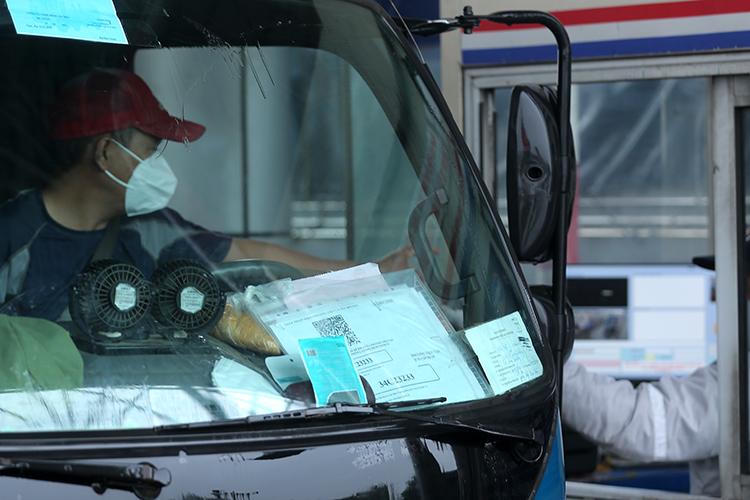Tạm dừng kiểm soát ở nhiều chốt ra vào cửa ngõ Hà Nội