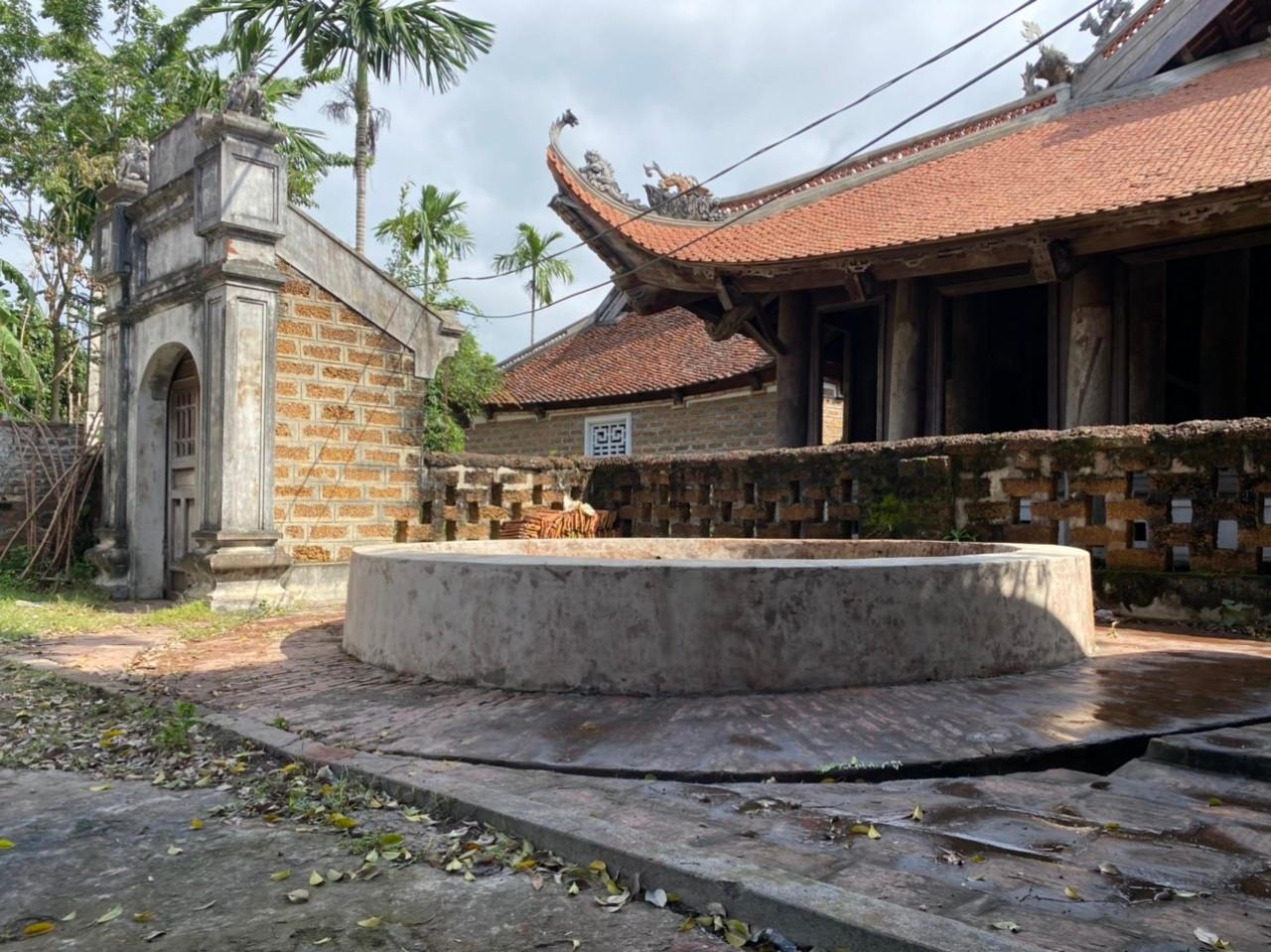 Dừng hoạt động đoàn làm phim hài Tết ở Làng cổ Đường Lâm do xâm phạm di tích quốc gia