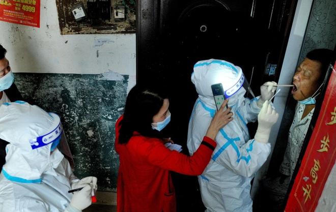 Vì sao Trung Quốc quyết bám trụ chiến lược 'Không COVID'?