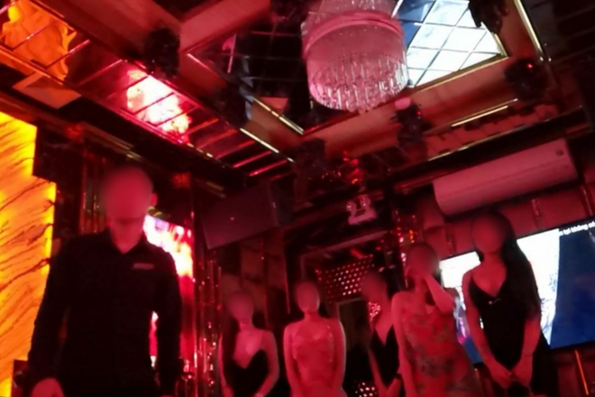Hà Nội khẩn tìm người đến 3 quán karaoke mở 'chui' có nhân viên là F0