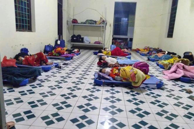 Giọt nước mắt của cô giáo lớp 1 trong khu cách ly