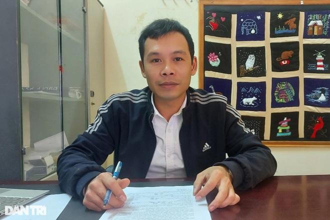 Lương thấp, giáo viên bán hàng online, hiệu trưởng tranh thủ trồng mía