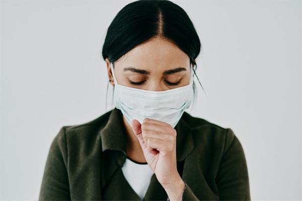 Phân biệt ho do COVID-19 với cúm và cảm lạnh