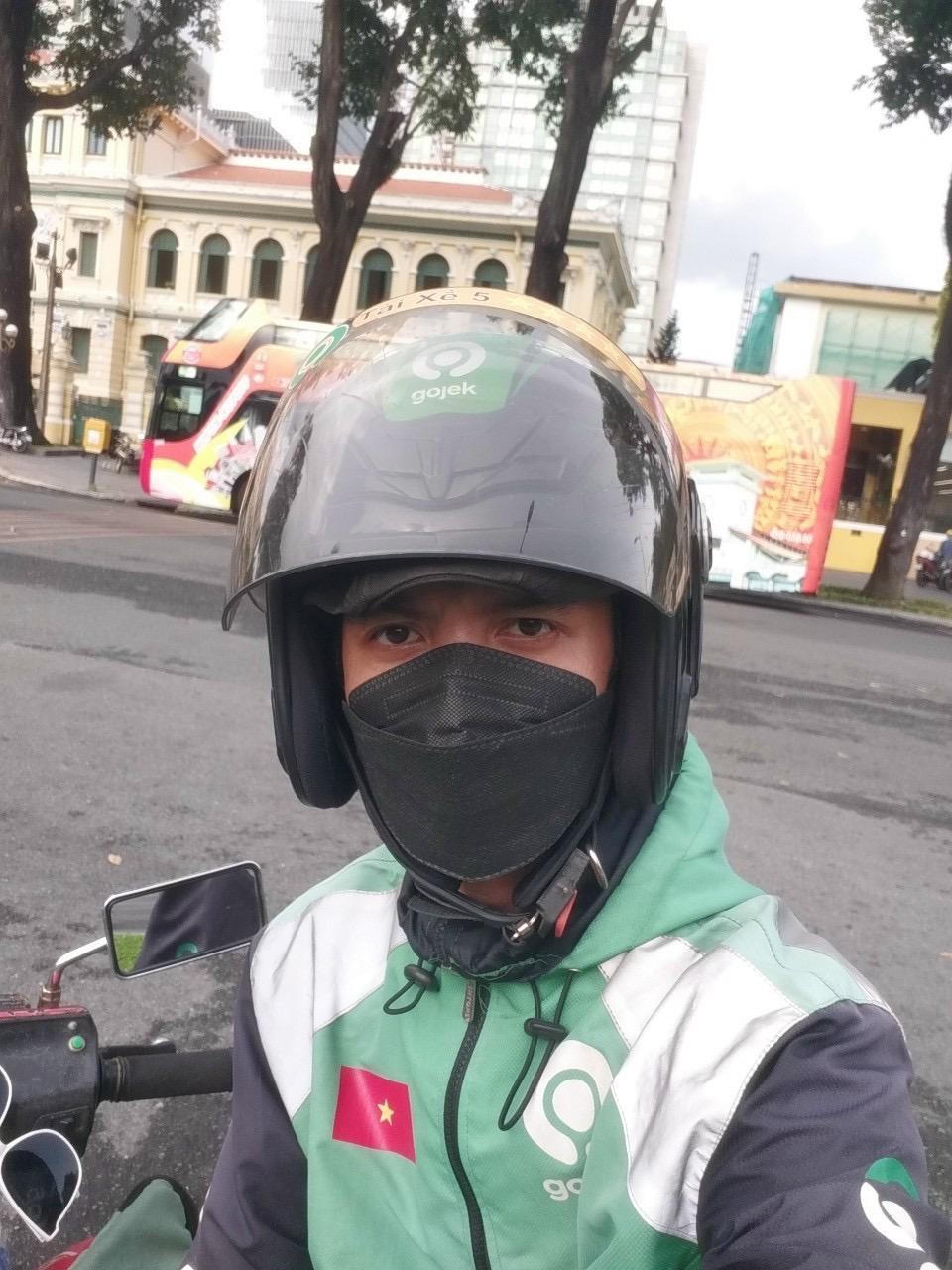 Phía sau câu chuyện anh xe ôm tặng giường cụ ông lang thang, nằm 30 phút cụ qua đời - ảnh 3