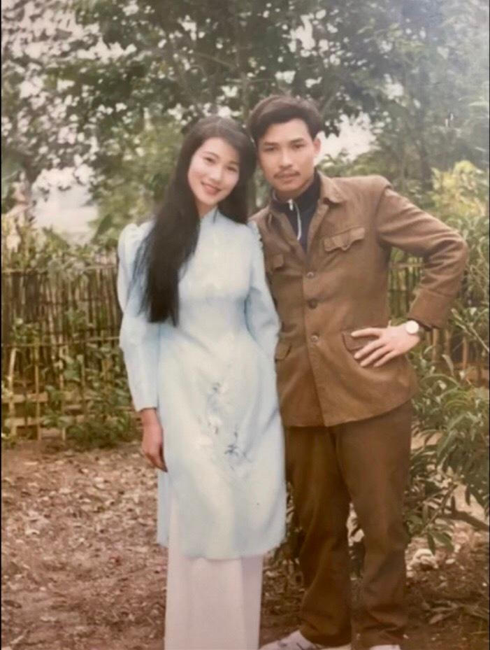 9x khoe ảnh cưới của mẹ hơn 20 năm trước, danh tính cô dâu khiến nhiều người kinh ngạc