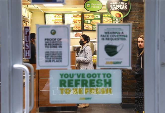 Biến thể Omicron lan ra 44 nước; Hàn Quốc lập kỷ lục về ca mắc và tử vong mới