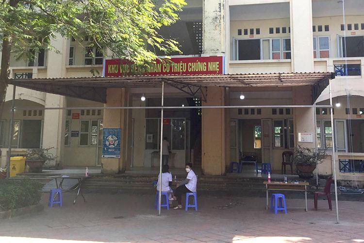 Hà Nội kích hoạt nhiều trạm y tế lưu động điều trị F0