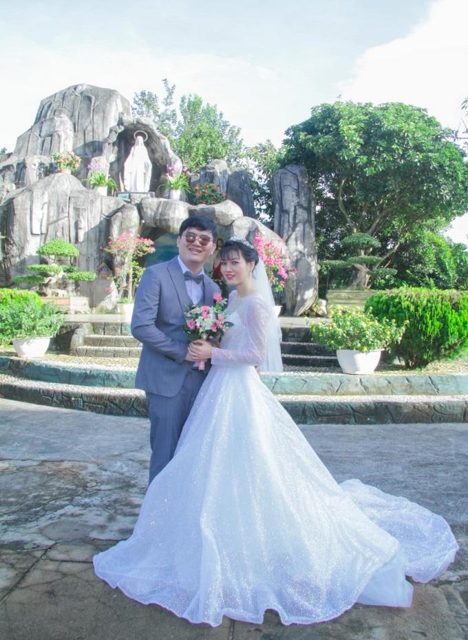 Chuyện tình của ông bà chủ spa khiếm thị