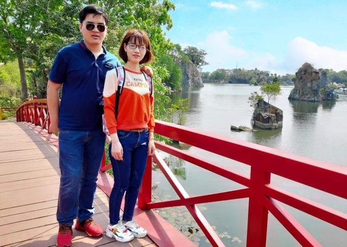 Chuyện tình của ông bà chủ spa khiếm thị