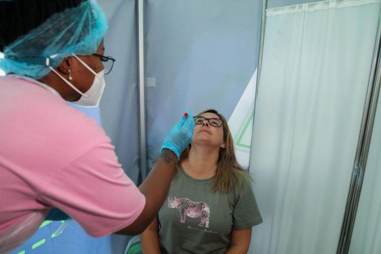 Dồn dập tín hiệu tích cực về Omicron